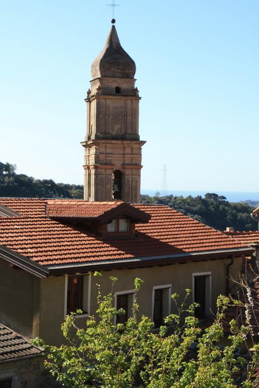 Villa Il Merlo Della Rocca à Imperia Chambre photo